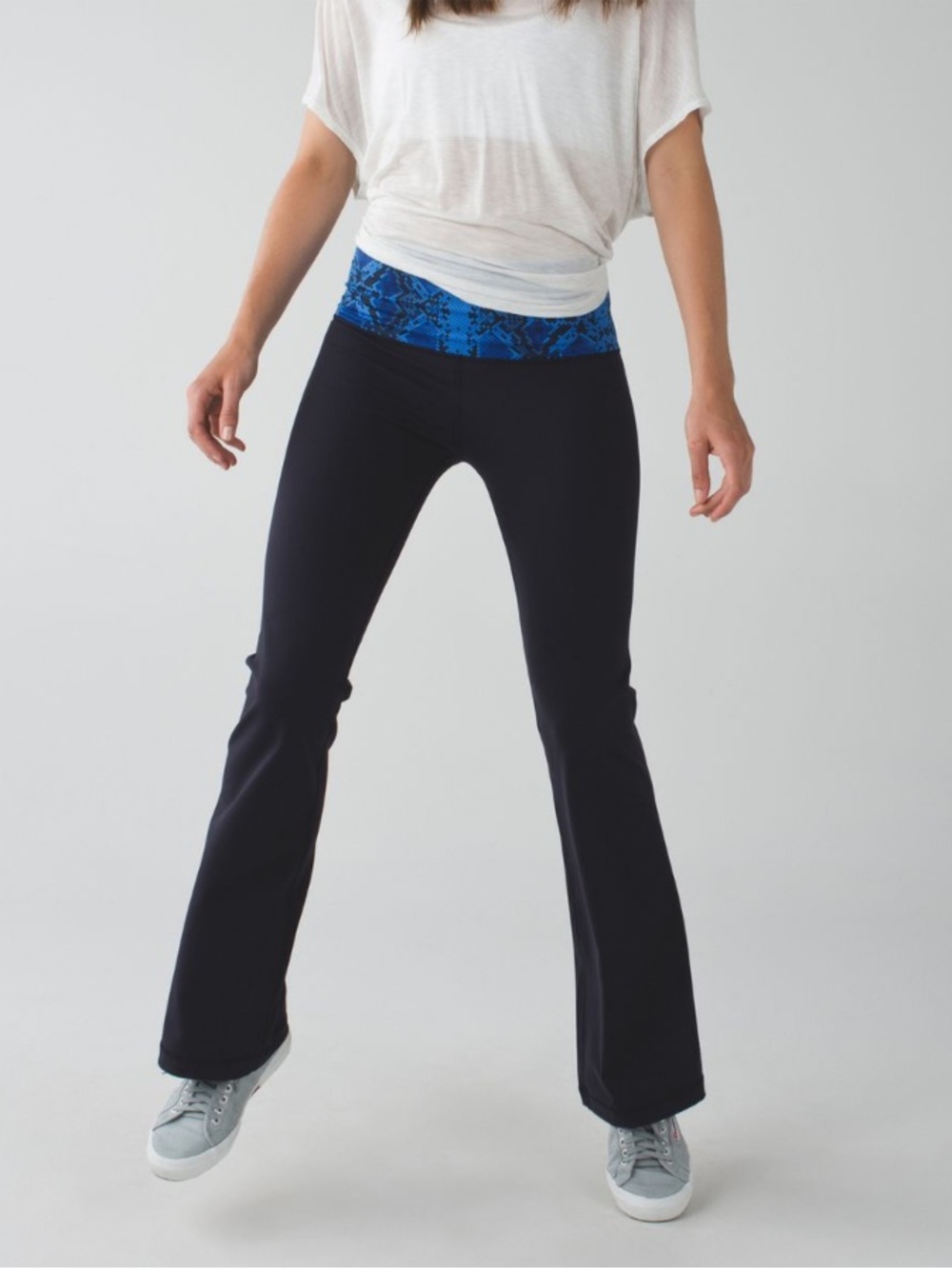 lululemon Groove Leggings Navy Pants with Sapphire Blue Snake-Print Waistband 10 - Picture 5 of 7